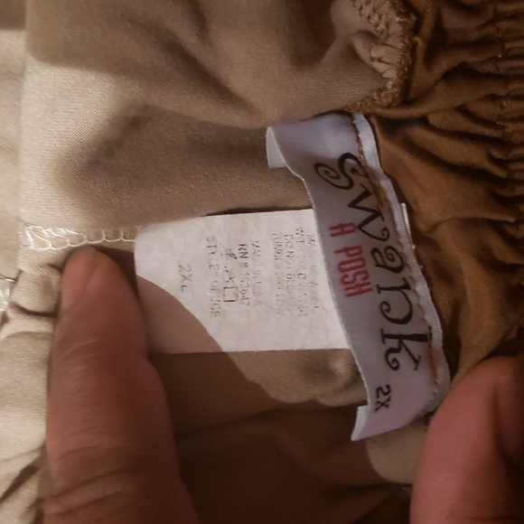 Brown pleated mini skirt with shorts built in - Picture 4 of 5